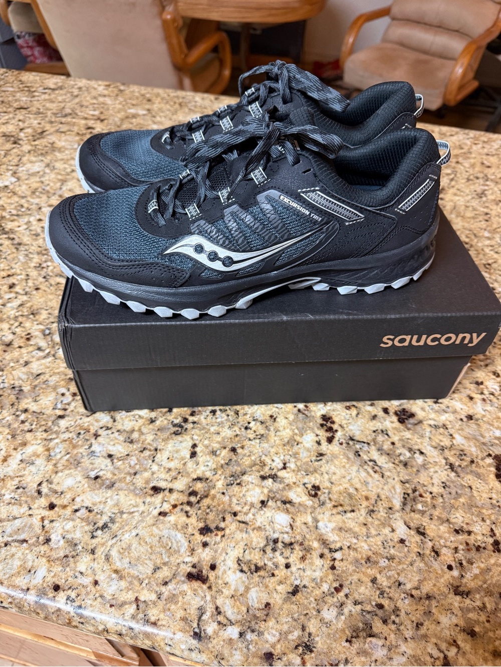 Saucony Men's Black and Gray Trail Running Shoes